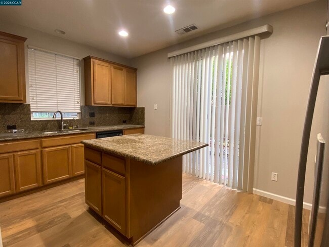 Building Photo - 2409 Maidenhair Way