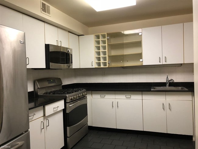 Building Photo - 606 Cooper Landing Rd