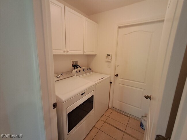 Building Photo - 1306 Diplomat Pkwy W