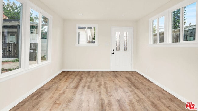 Building Photo - 705 S Adams St