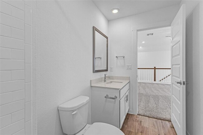 Building Photo - 1925 Ruger Pass