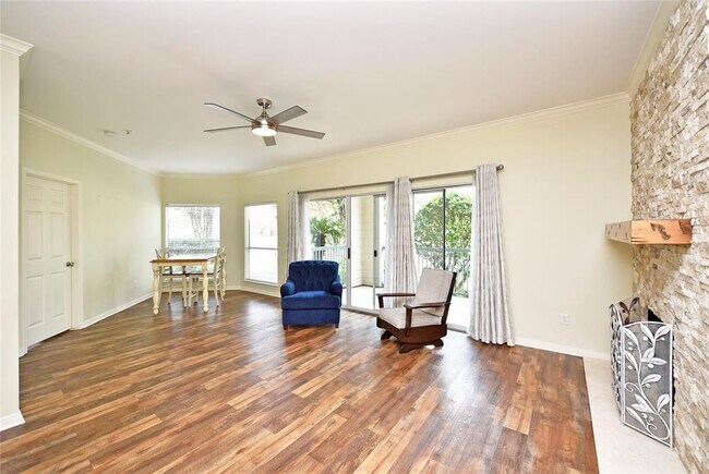 Building Photo - 12800 Melville Dr