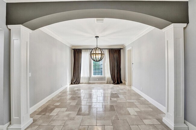 Building Photo - 1744 SE 9th St