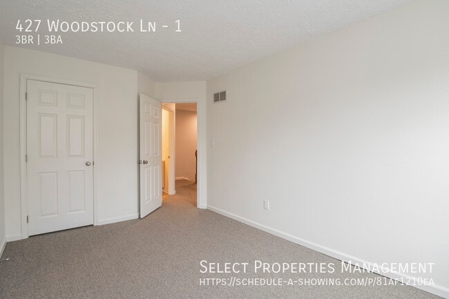 Building Photo - 427 Woodstock Ln