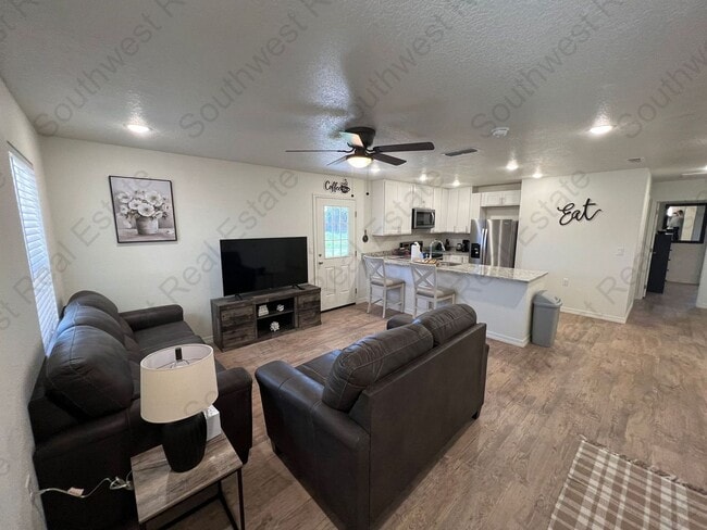 Building Photo - 2131 Bobwhite Ct