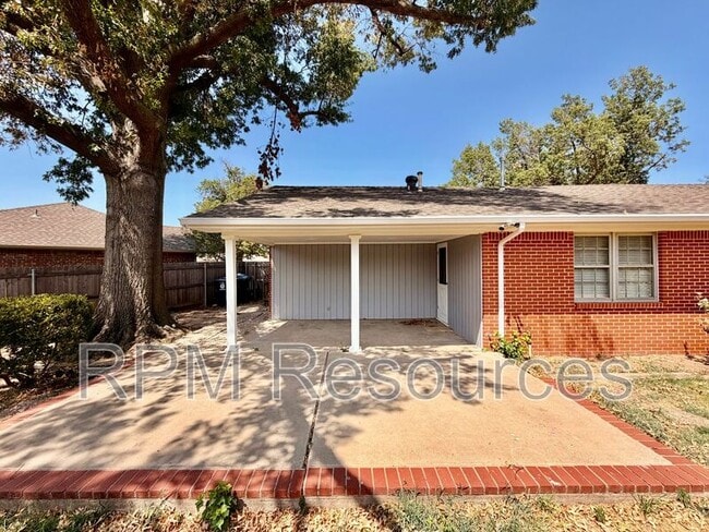 Building Photo - 4120 NW 44th St
