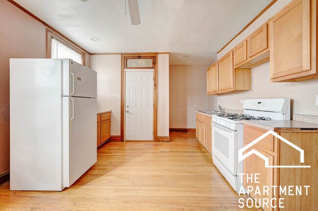 Building Photo - 2618 N Kildare Ave