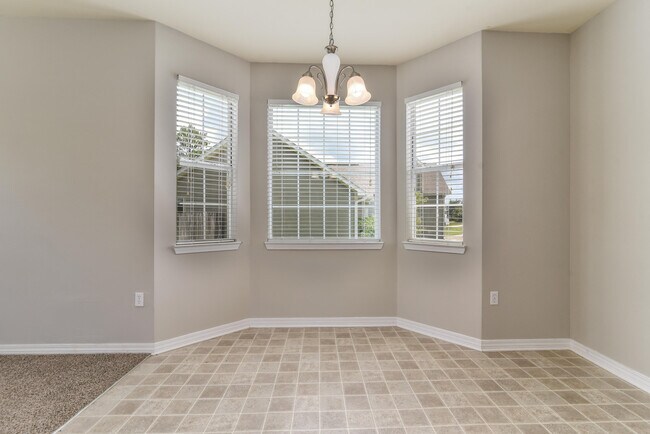 Building Photo - 124 Peoria Blvd