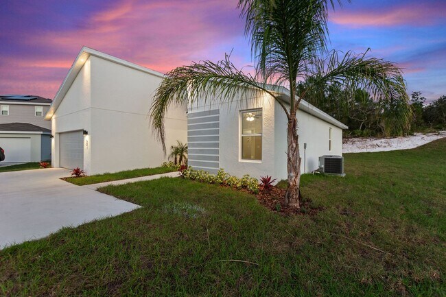 Building Photo - Deposit-Free! Modern, energy efficient hom...