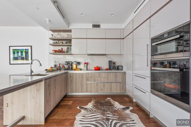 Building Photo - 2 bedroom in New York NY 10009