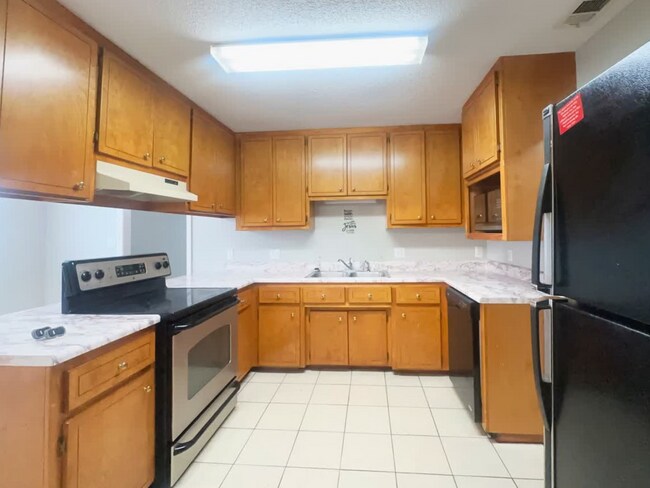 Building Photo - 305 Barfield St