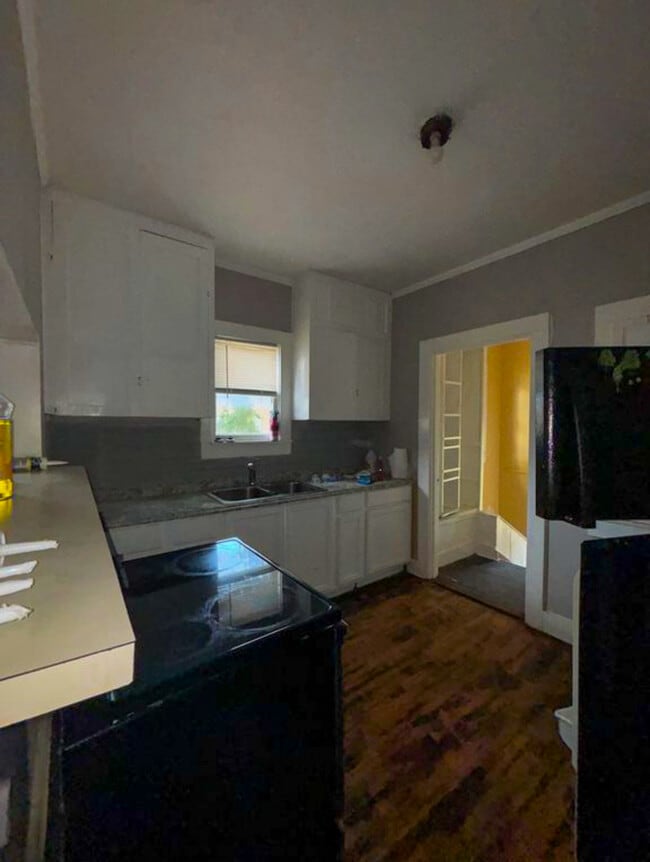 Building Photo - 1616 Campbell St