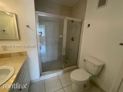 Building Photo - 2 br, 2 bath Condo - 6851 SW 44th St Apt 309