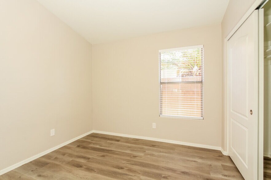 Building Photo - 1745 N 125th Dr