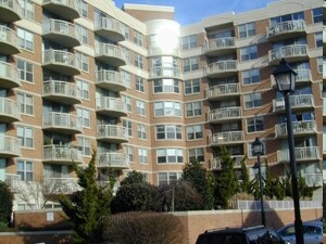 Building Photo - Braddock Place