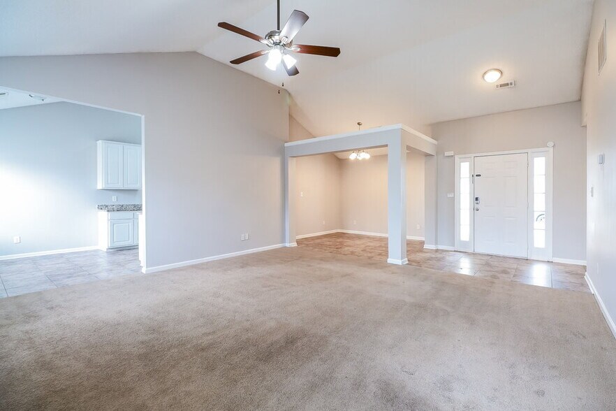 Building Photo - 4935 River Overlook Way