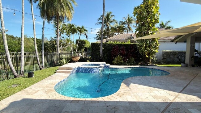 Building Photo - 3767 Oak Ridge Cir