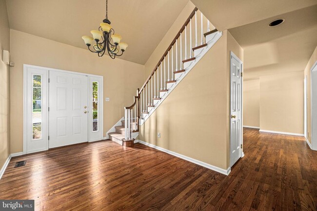 Building Photo - 401 Alderbrook Dr