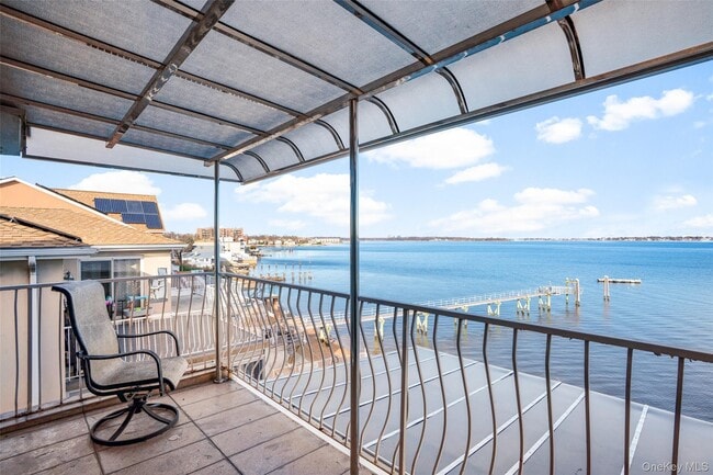 Building Photo - 822 Dean Ave