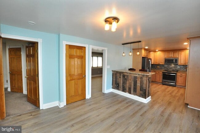 Building Photo - 154 Old Marlton Pike