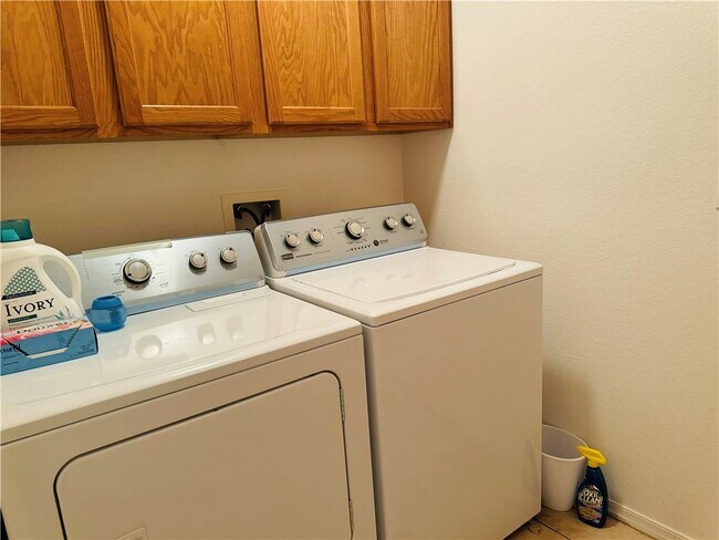 Building Photo - 5264 Antelope Dr