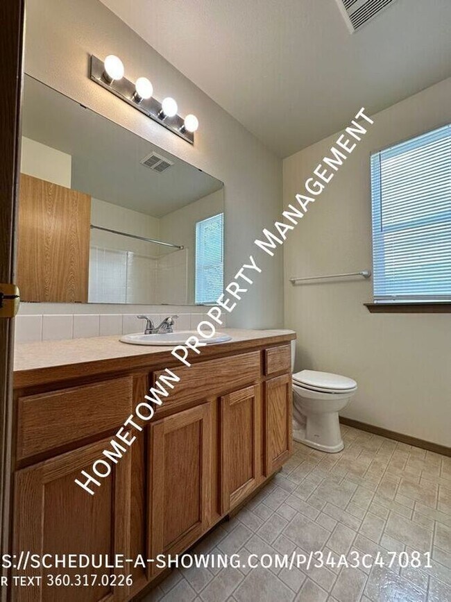 Building Photo - 6763 Steamer Dr SE