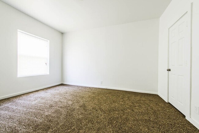 Building Photo - 7135 S Blackstone Ave