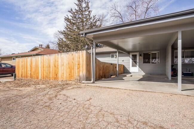 Building Photo - Newly Updated 3 Bed, 1 Bath Duplex in West Fort Collins