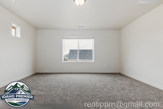 Building Photo - 7642 E Lightfoot St