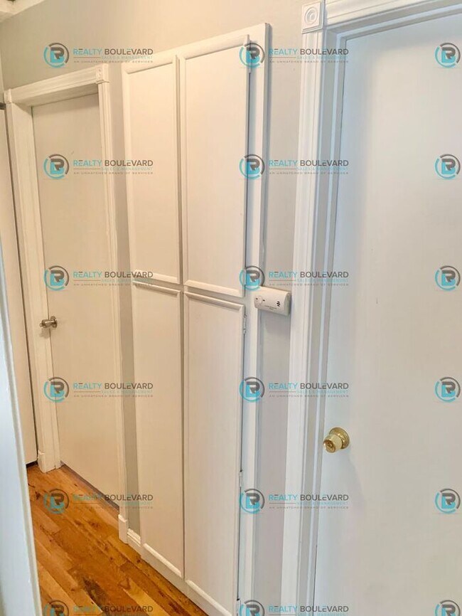 Building Photo - Charming 3-Bedroom Home Near McCarran – Gr...
