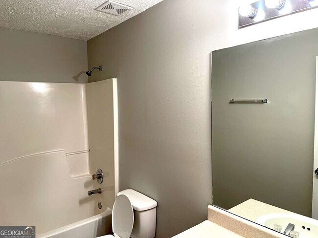 Building Photo - 7104 Merrywood Dr
