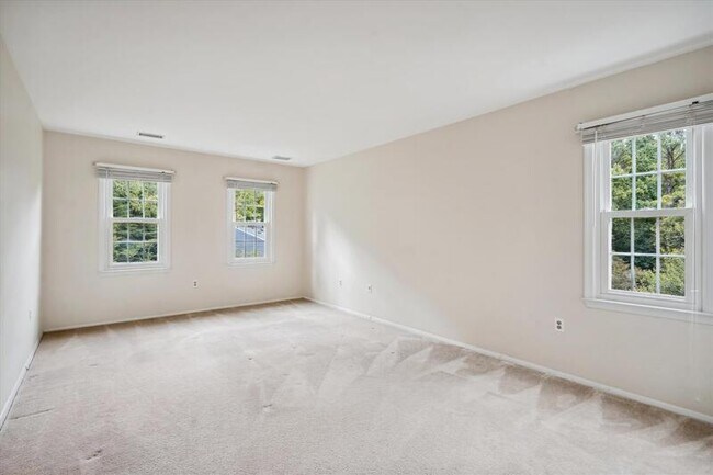 Building Photo - 11403 Bronzedale Dr