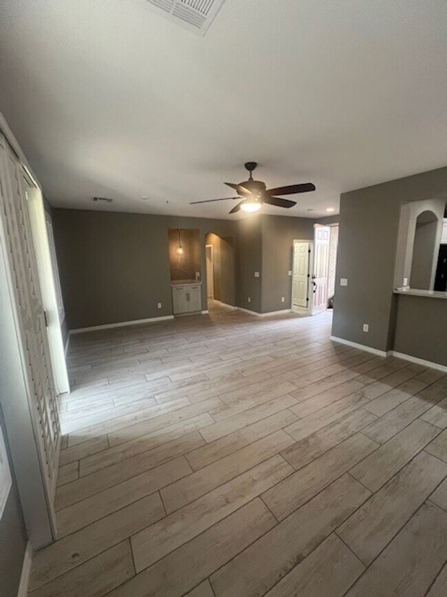 Building Photo - 10211 Maggira Pl