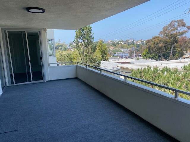 Building Photo - 8701 Delgany Ave