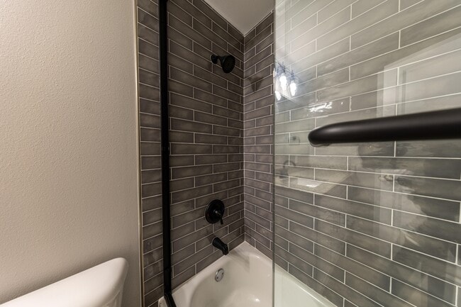 Building Photo - 5630 Pershing Ave
