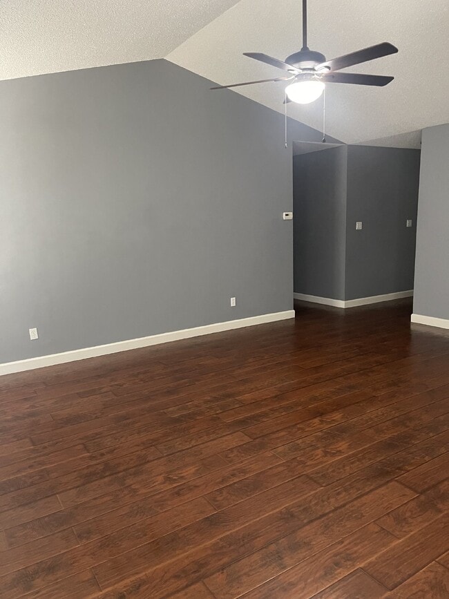 Building Photo - 1600 Courtney Cove
