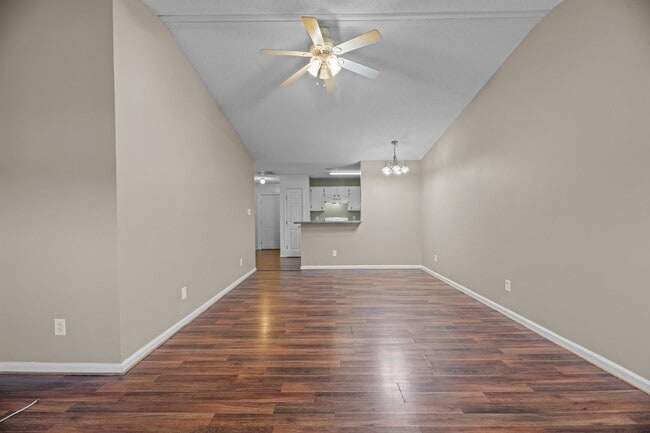 Building Photo - 123 Jerrett Ln