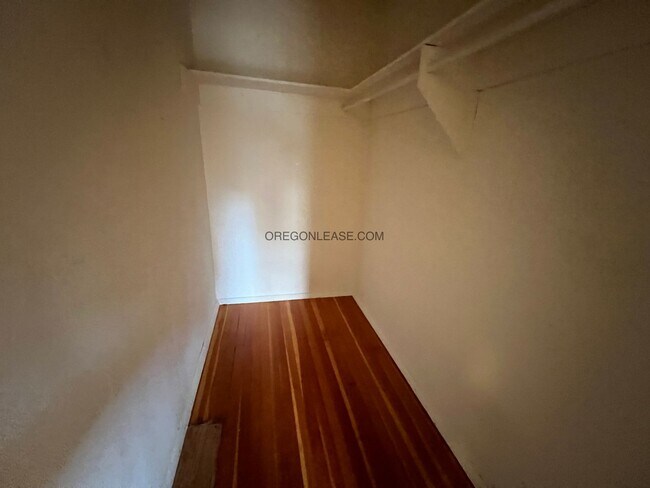 Building Photo - 2 Bedroom 2 bath downtown apartment availa...