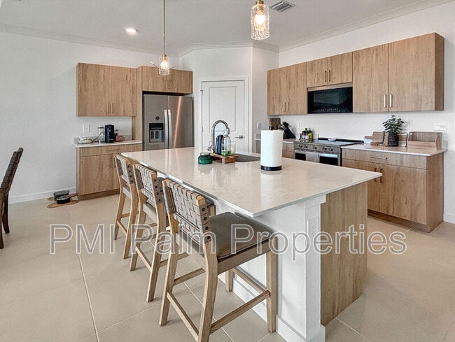 Building Photo - 5989 SE Sky Blue Cir