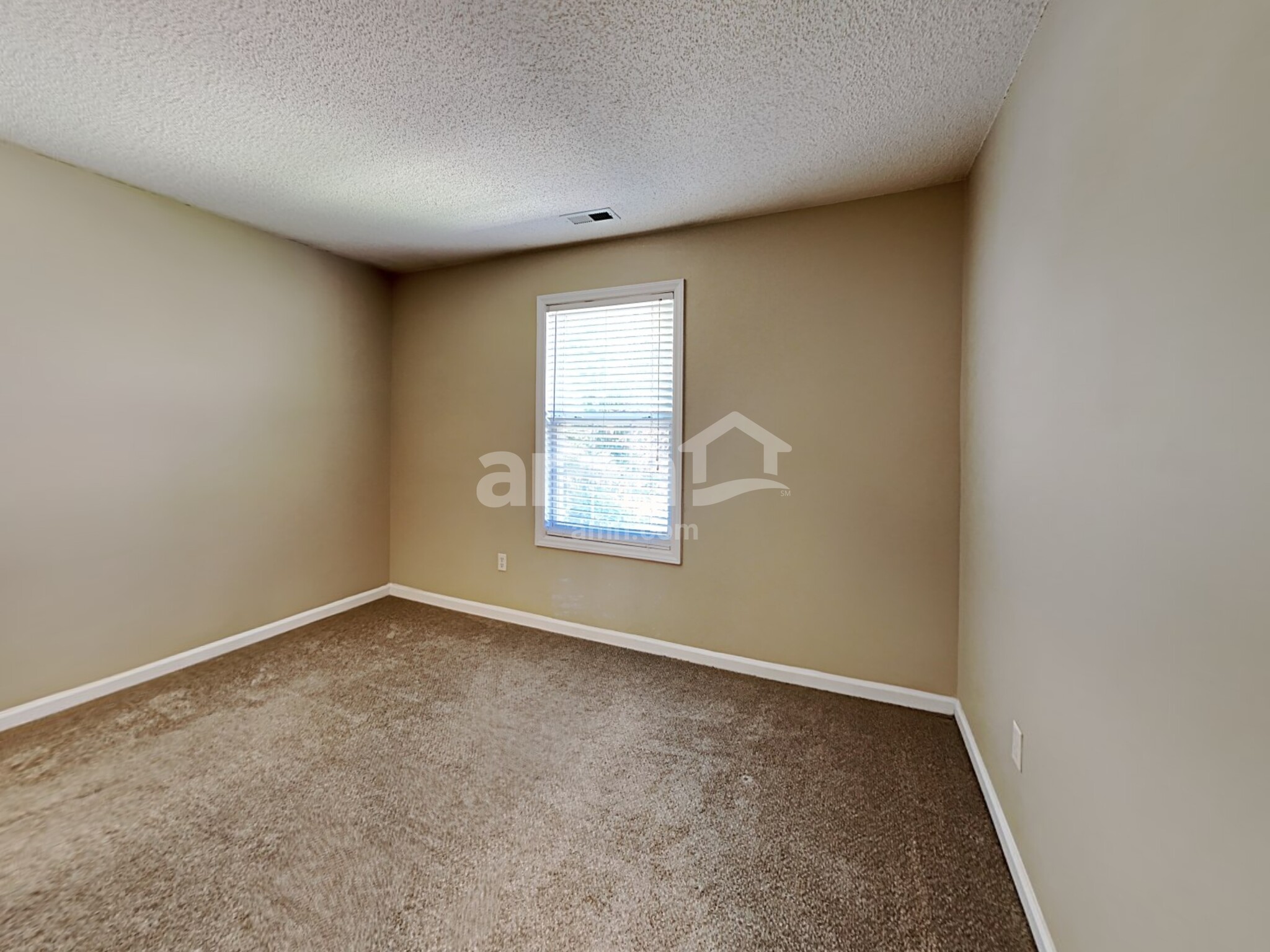 Building Photo - 4001 Mantua Way
