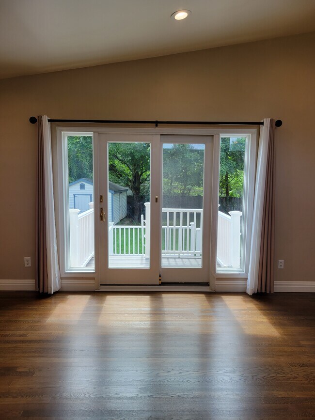 Building Photo - 1107 N Pegram St