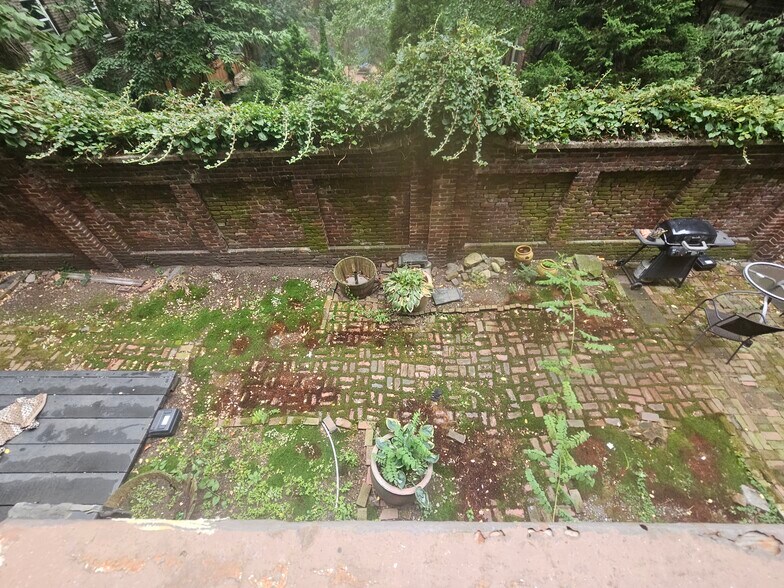 Building Photo - 9 Champney Pl