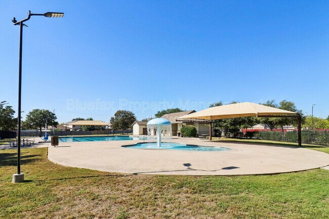 Building Photo - 9639 Shetland Park