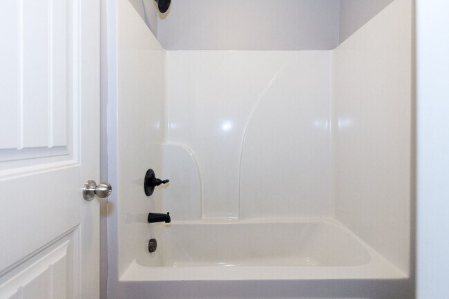 Building Photo - COMING SOON- Beautiful 4-Bedroom Home in L...