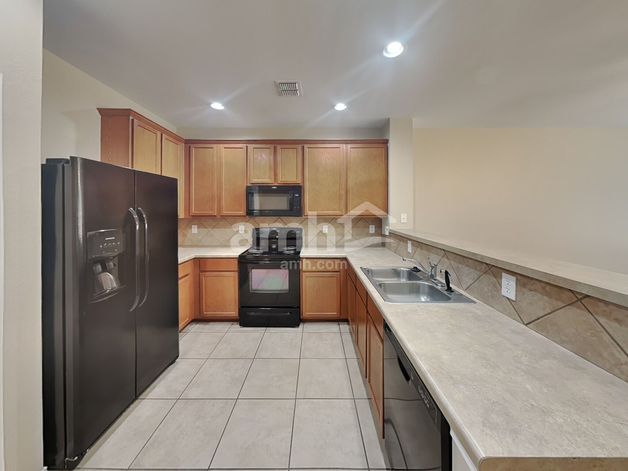 Building Photo - 26814 Sparrow Rdg