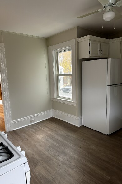 Building Photo - 67 Rockingham Rd