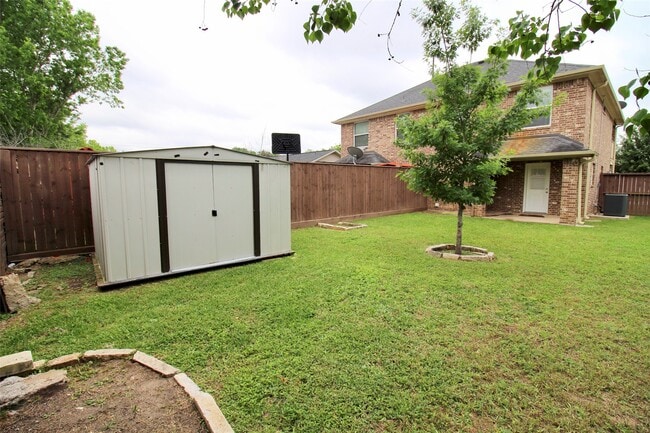 Building Photo - 6610 Loma Vista St