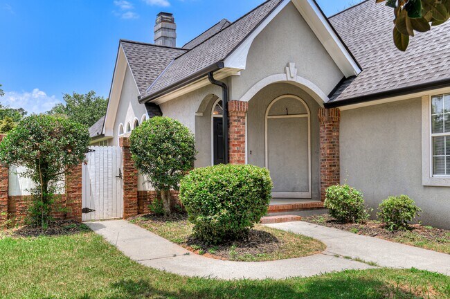 Building Photo - 208 Stonington Dr
