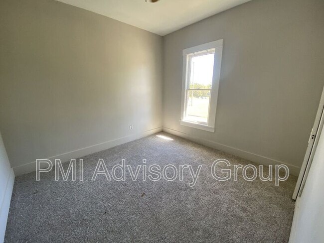 Building Photo - 200 SW 21st St