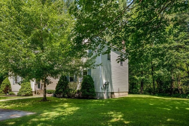 Building Photo - 14 Rose Terrace Cir